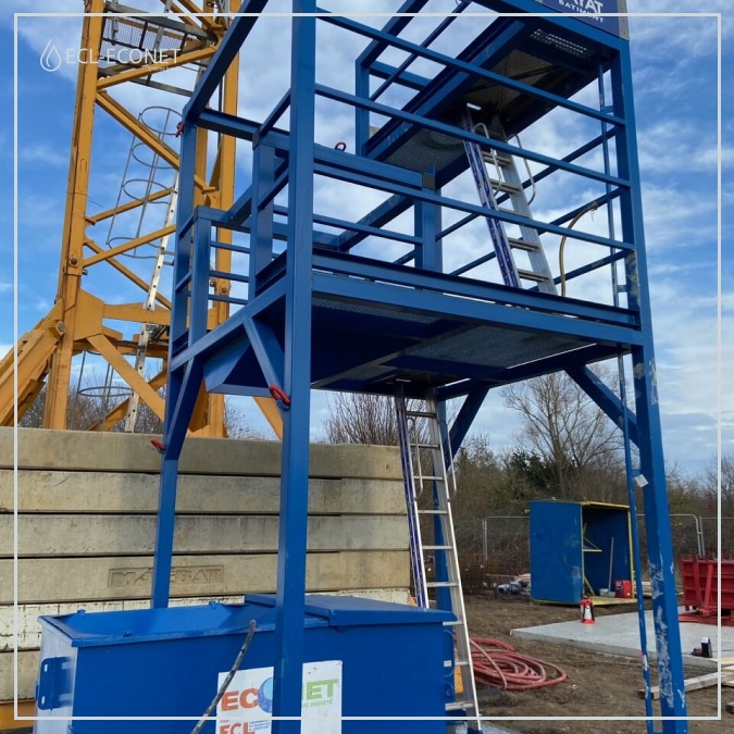 Démarrage d’un chantier FAYAT près de Bordeaux avec la mise en place d’une tour de lavage et d’une station de traitement en circuit fermé aux couleurs de leur entreprise.